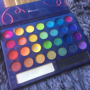 BH Cosmetics - Take me to Brazil eyeshadow palette